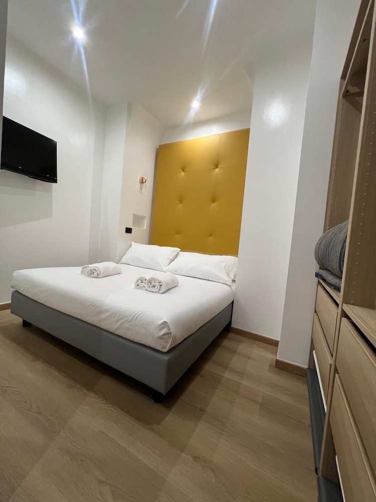 Hotel Ercoli 15/32