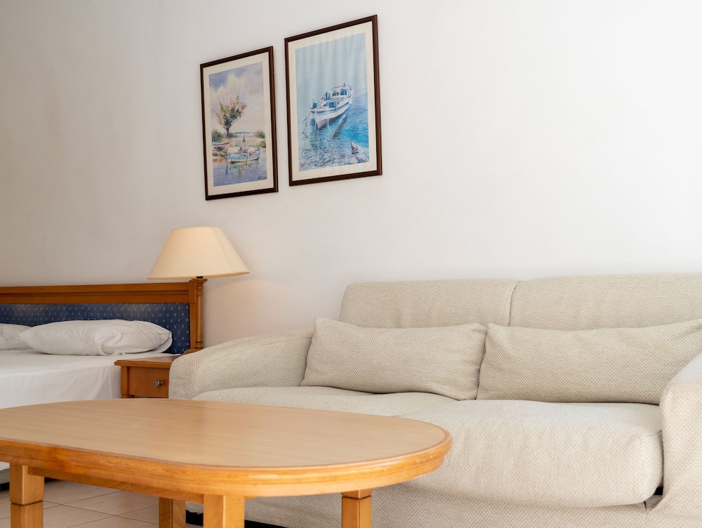Paphos Gardens Apartments 58/91
