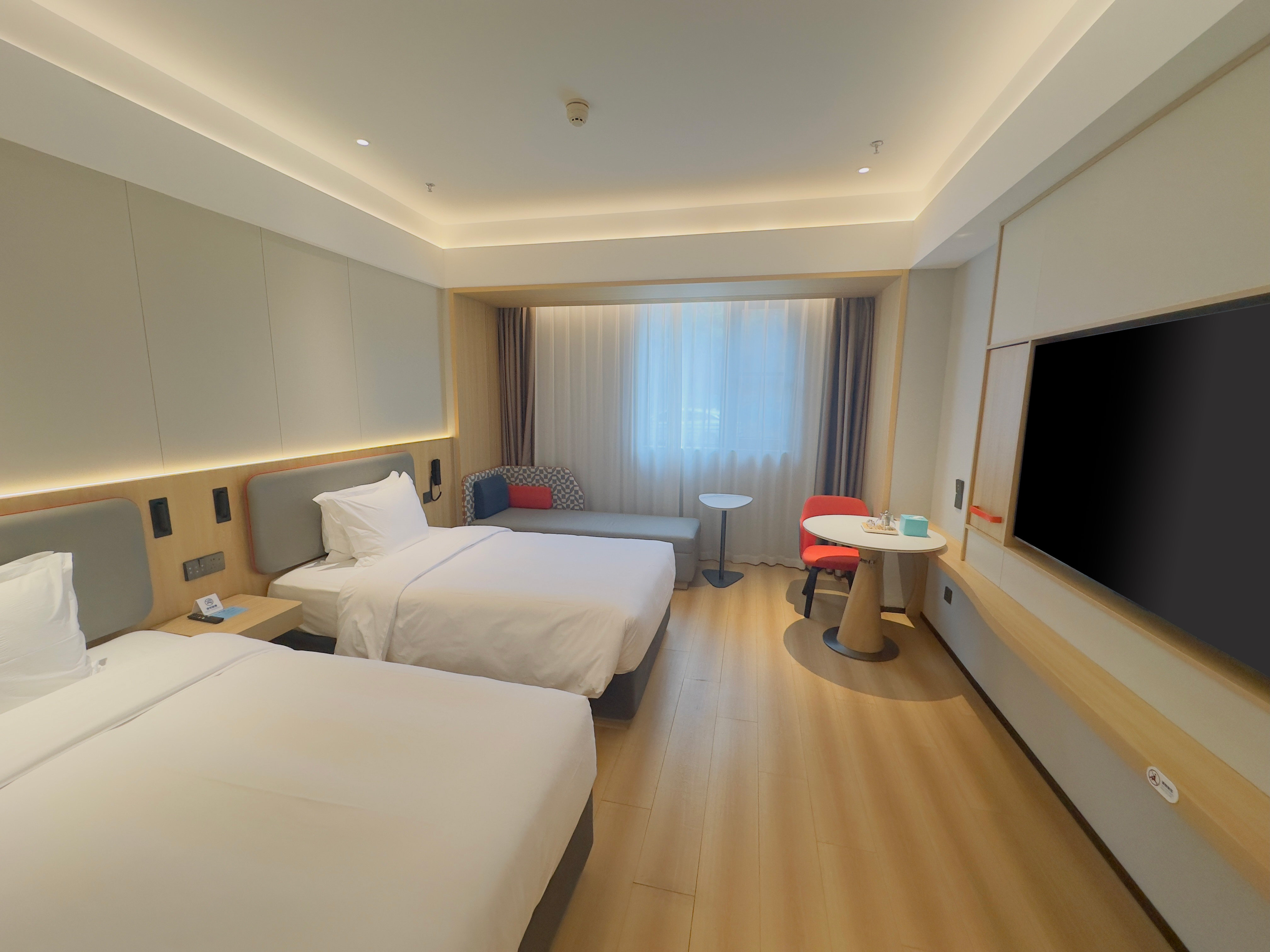 غرفة قياسية بسريرين مزدوجين بإطلالة على المدينة، Holiday Inn Express Nanjing Xi'anmen 2/4