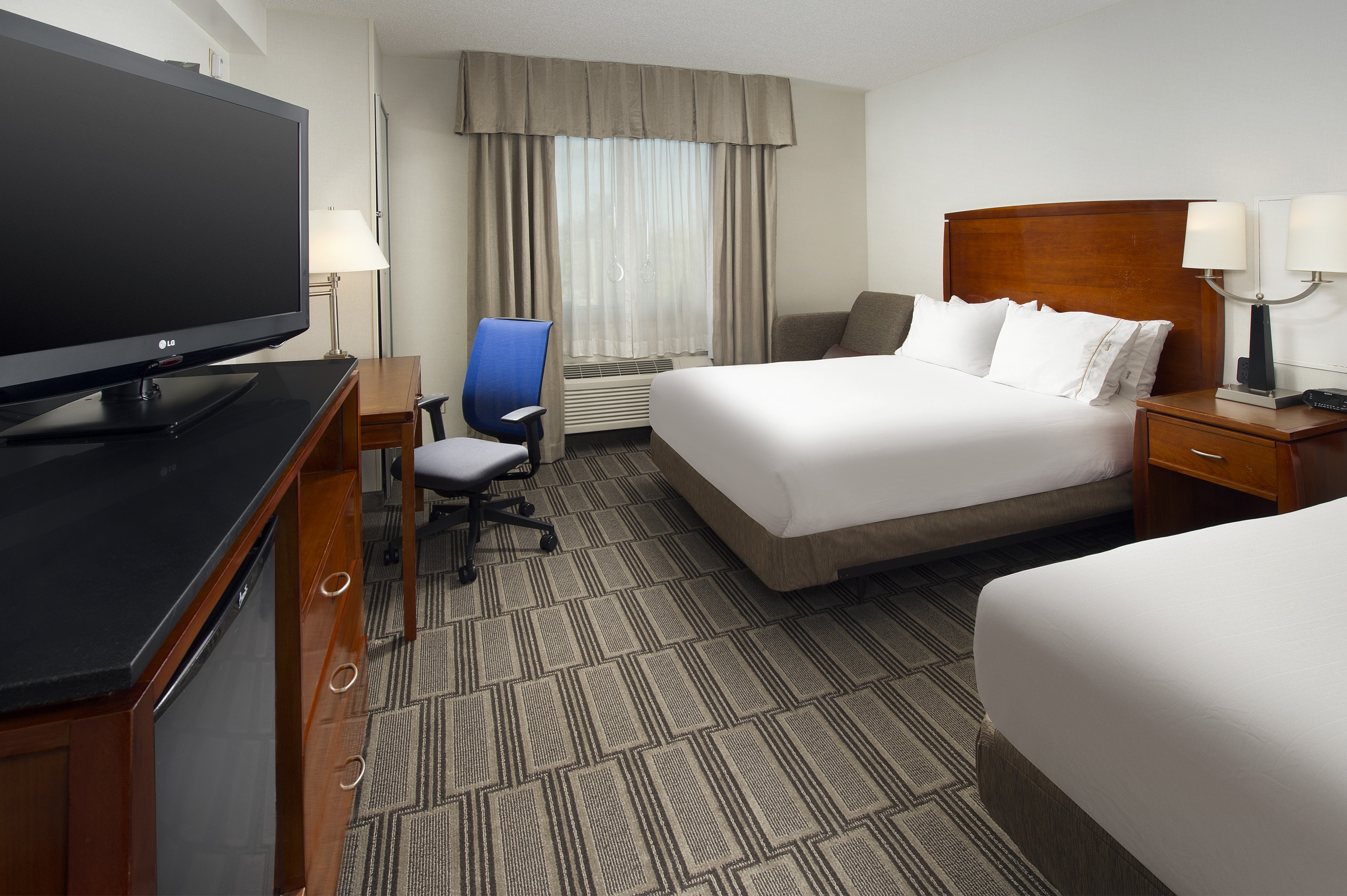 Holiday Inn Express Baltimore At the Stadiums 14/55