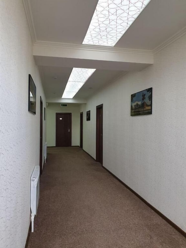 Reikartz Xon in TASHKENT