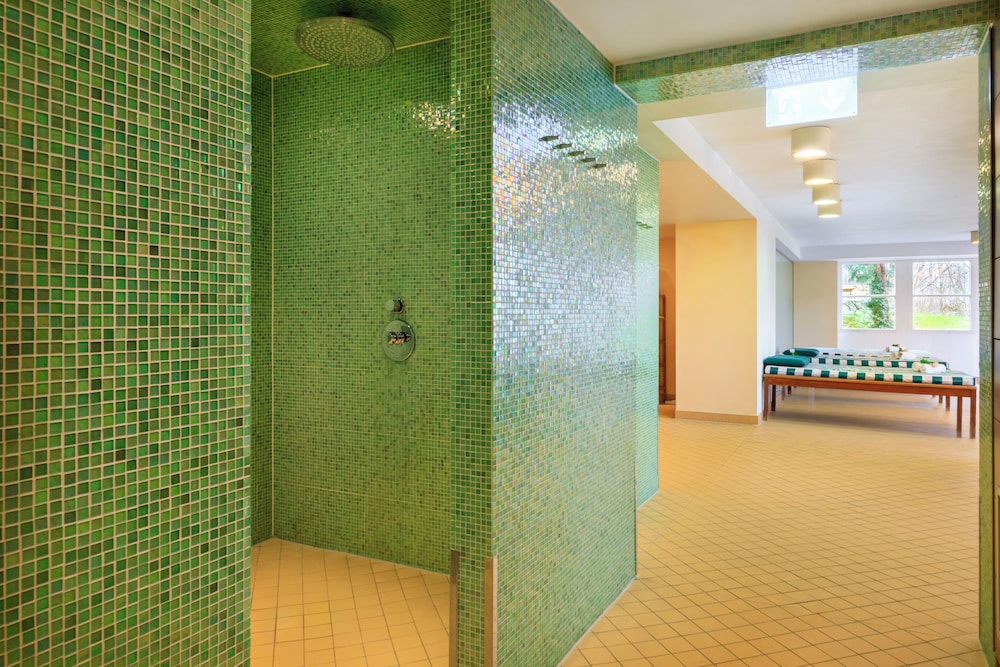 RELEXA WALDHOTEL SCHATTEN 37/74