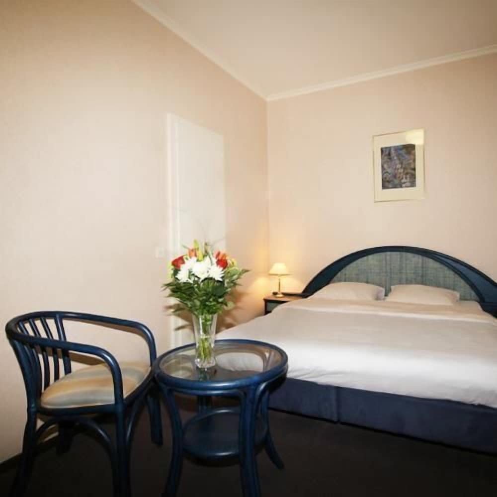 Hotel Crystal 34/50