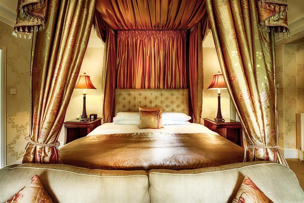 The Mansion House Hotel 9/50