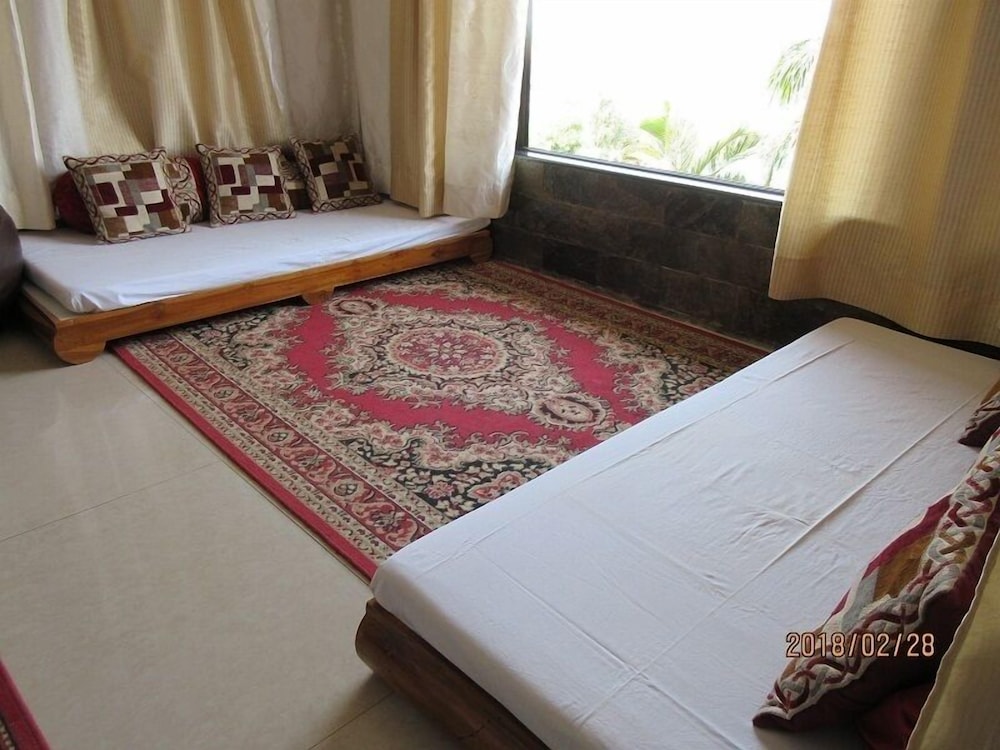 Bellevue Resort Panchgani 4/12