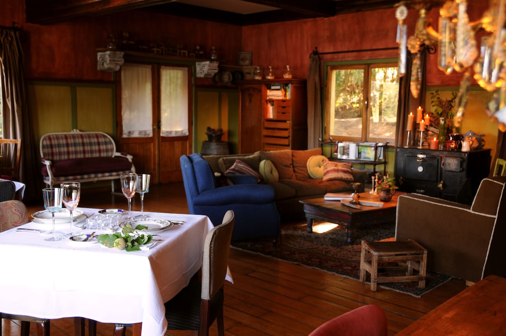 Los Juncos-Patagonian Lake House 31/60