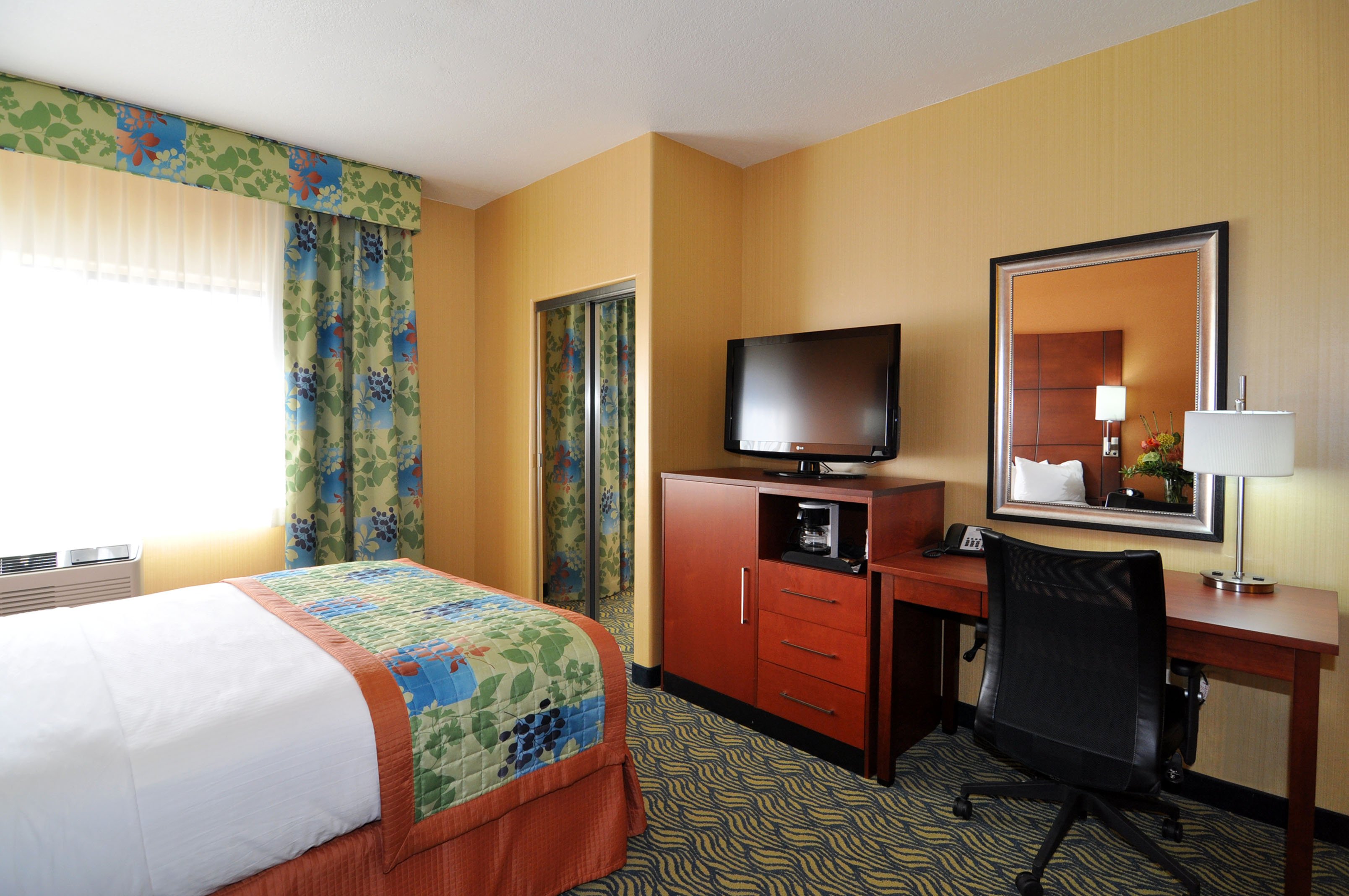 Best Western Plus Fresno Inn 15/50