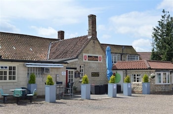 The Red Lion 1/32