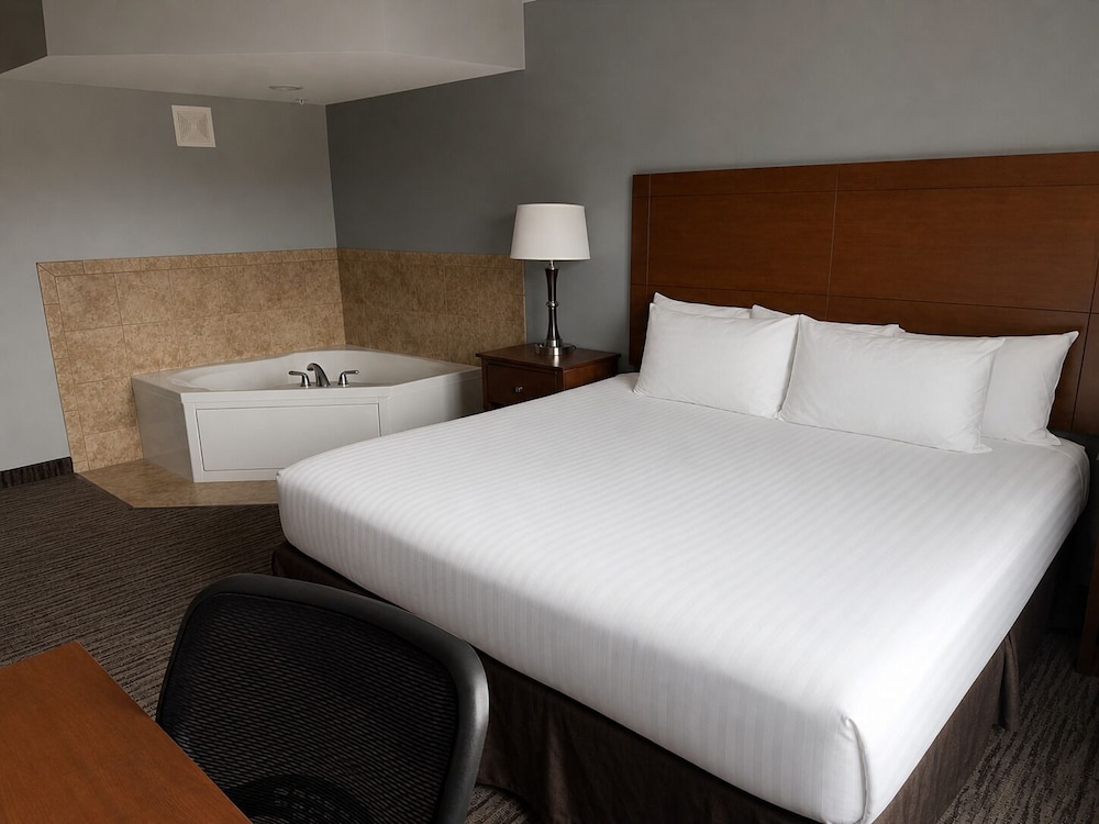 GrandStay Hotel & Suites Parkers Prairie 15/50