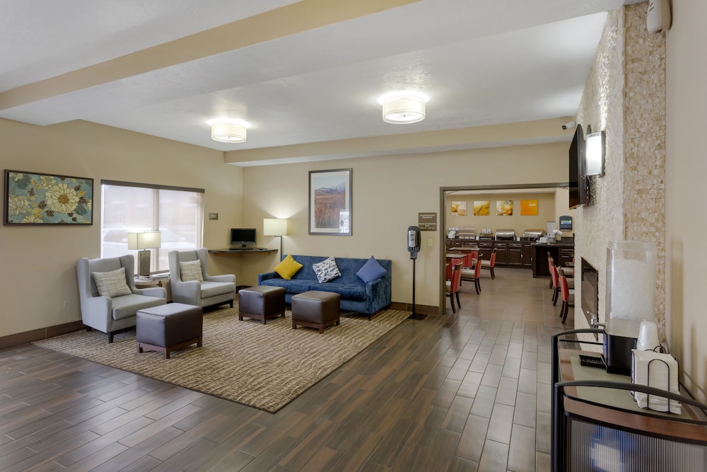 Comfort Inn & Suites Woods Cross - Salt Lake City North 34/43