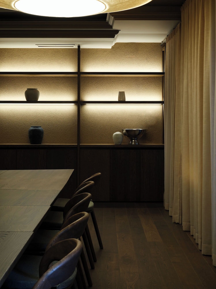 National Hotel 30/50