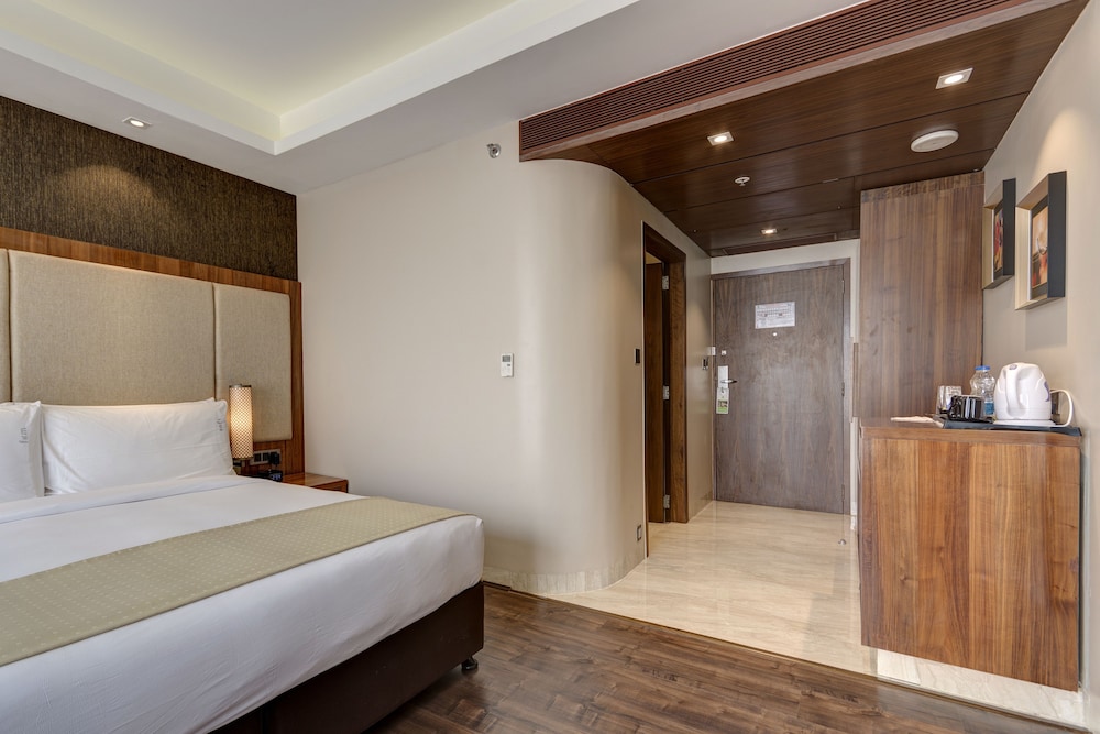 HOLIDAY INN KOLKATA AIRPORT 20/59