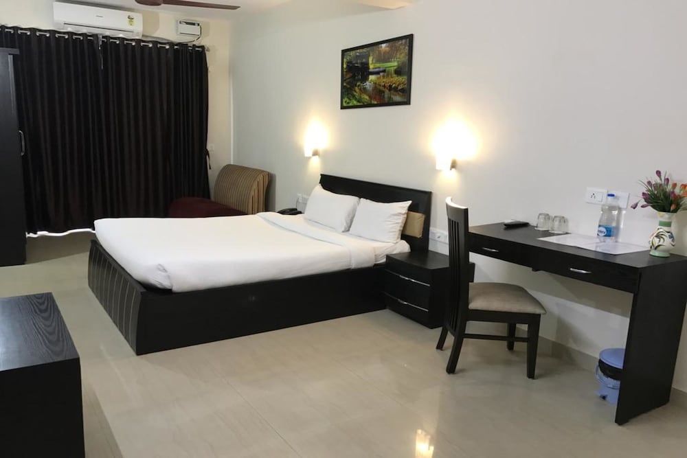 All Seasons Guest House 18/43