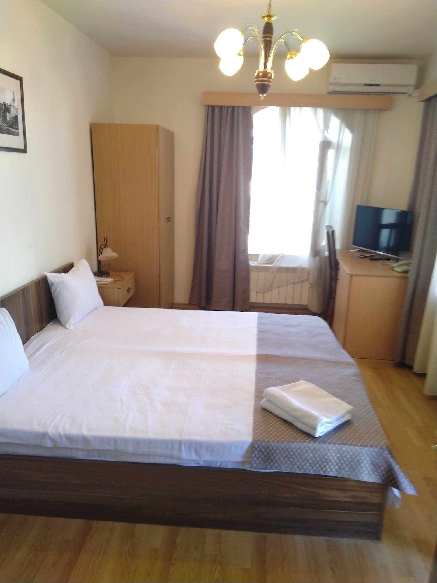 STANDARD, TWIN BEDS
