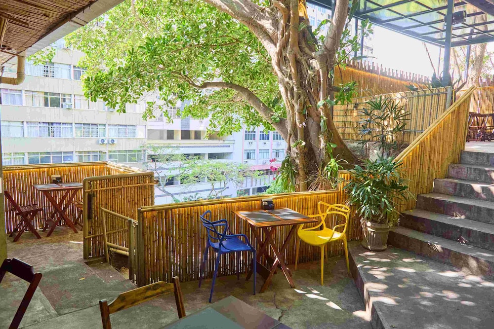 ICARAI SUITES 5/63