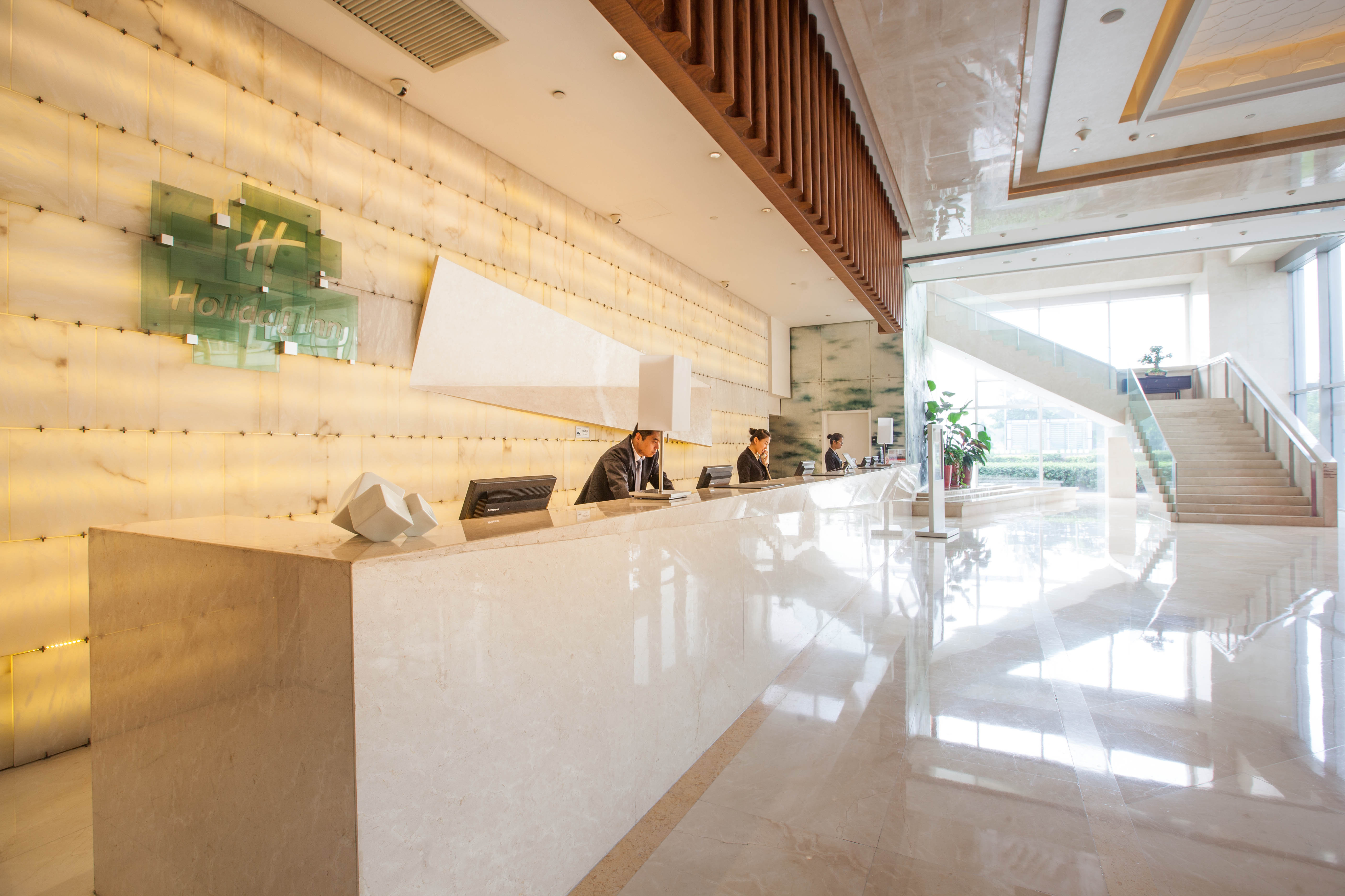 Holiday Inn Focus Square 14/50