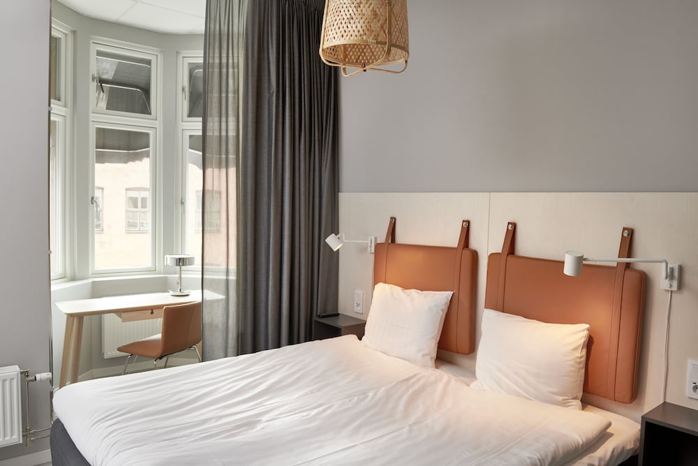 Moment Hotels 13/60