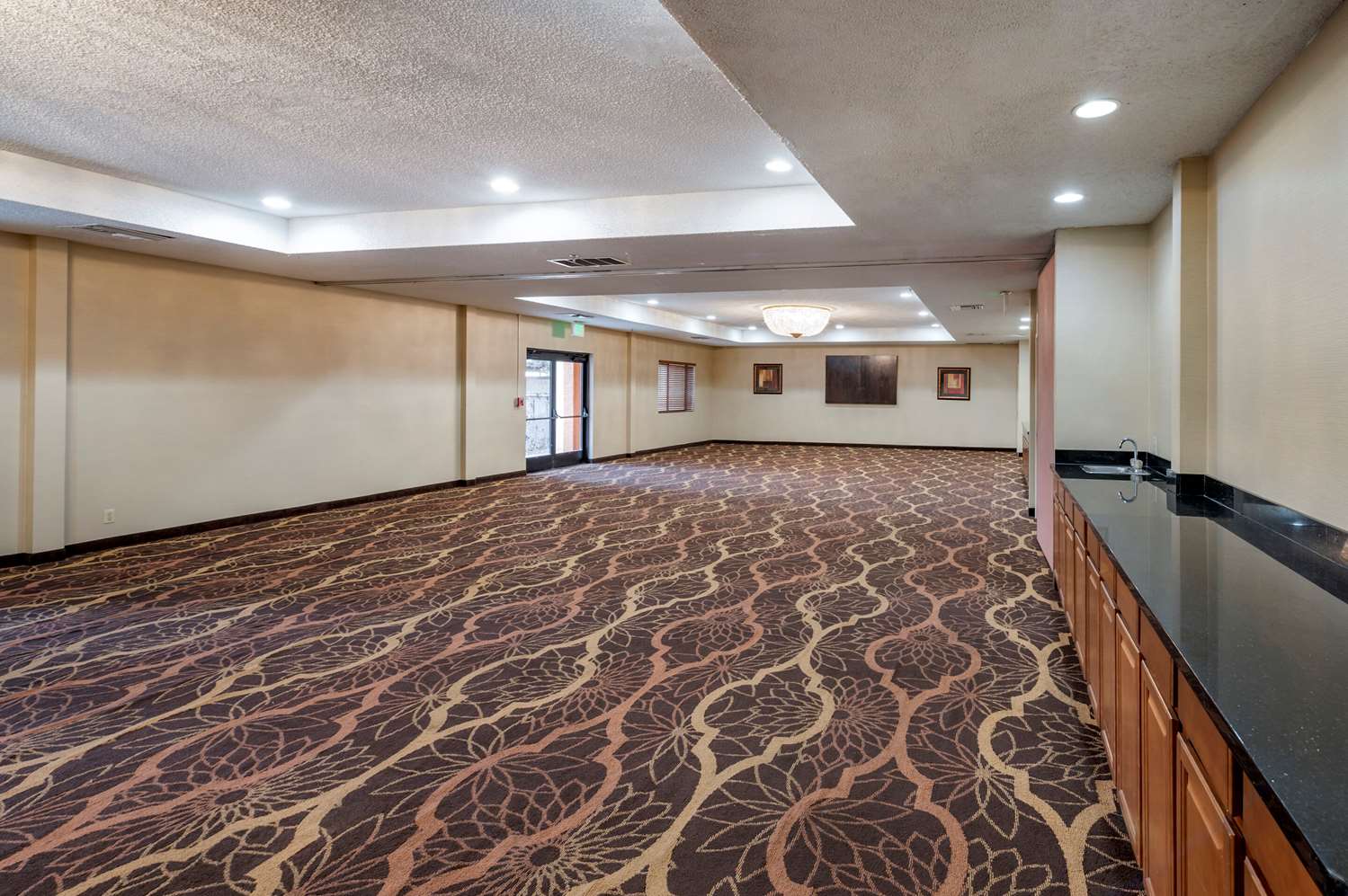 Wyndham Garden Newark/Fremont Silicon Valley 4/17