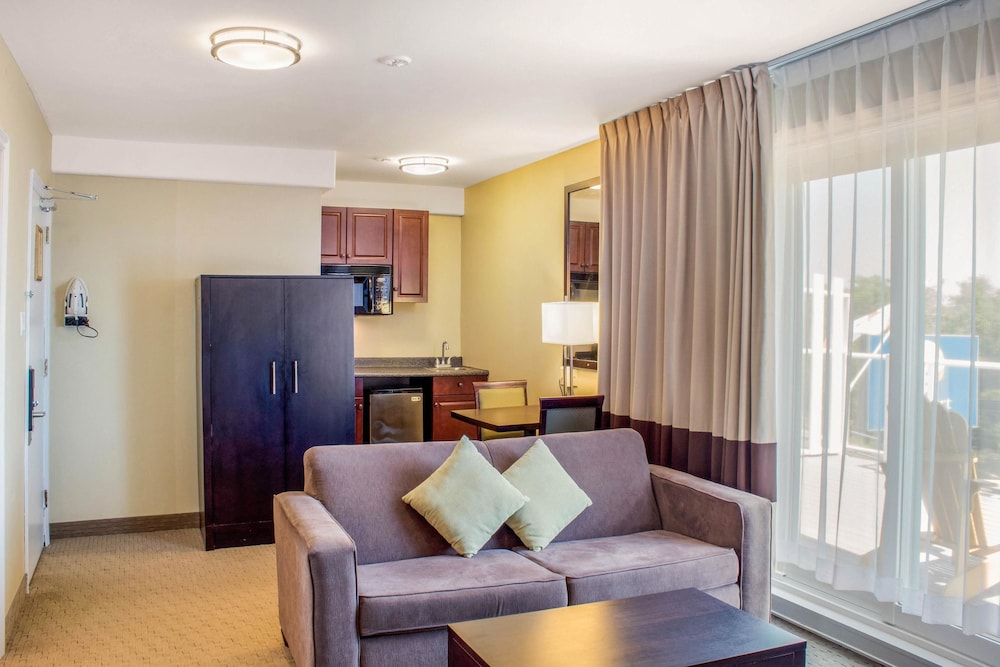 Comfort Inn Halifax NS 32/45