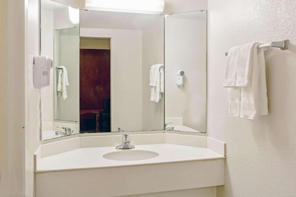 La Quinta Inn Victoria 18/53