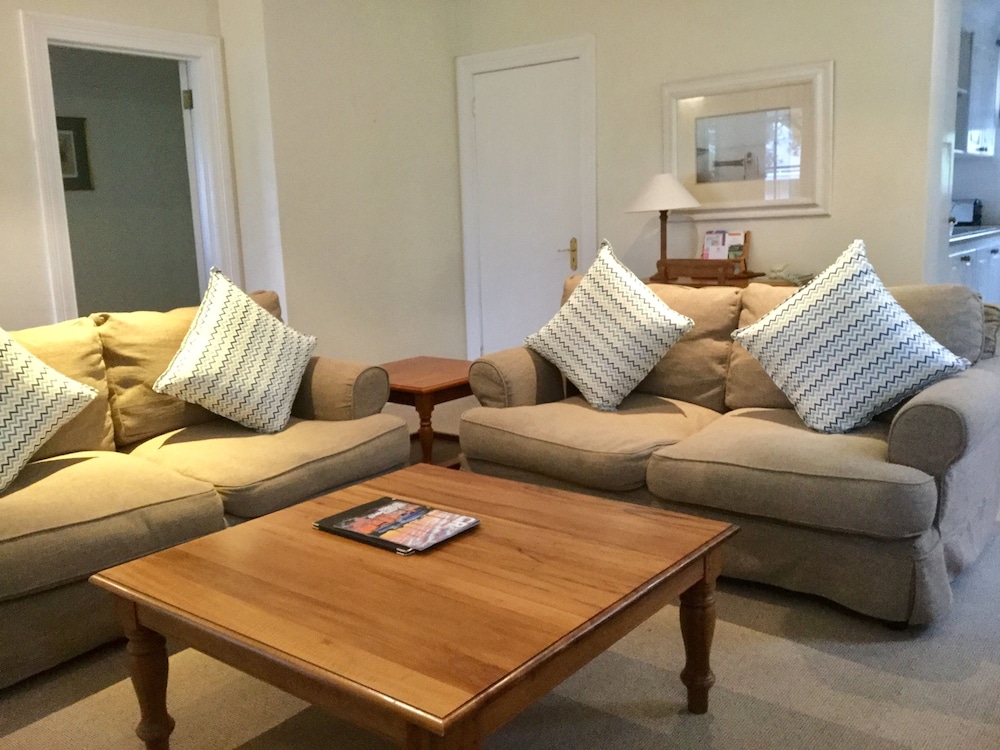 Belvidere Manor 23/50