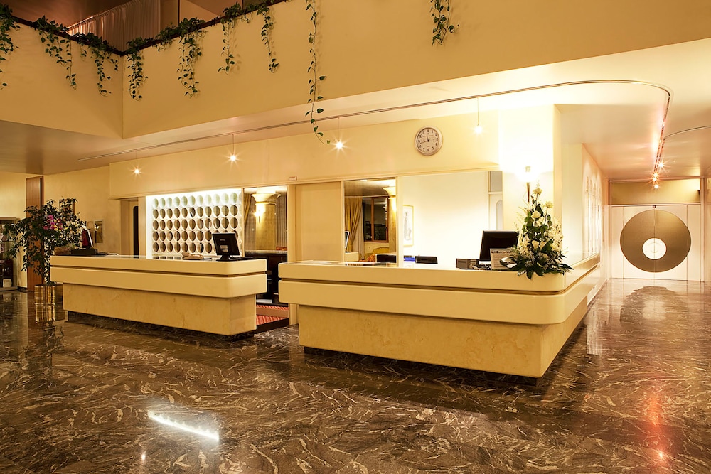 Hotel Sporting 5/50