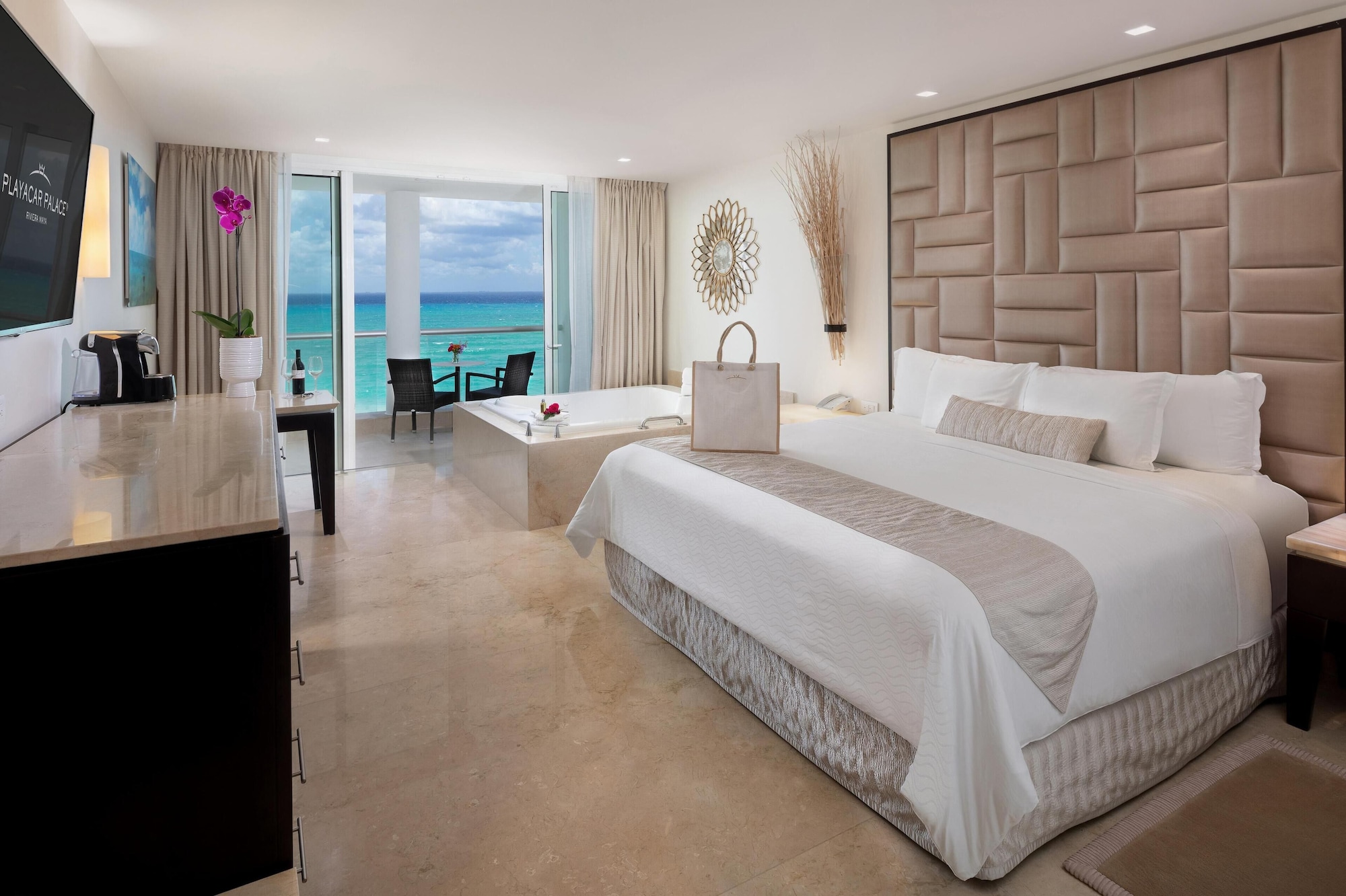 HONEYMOON, SUPERIOR, SUITE, KING BED