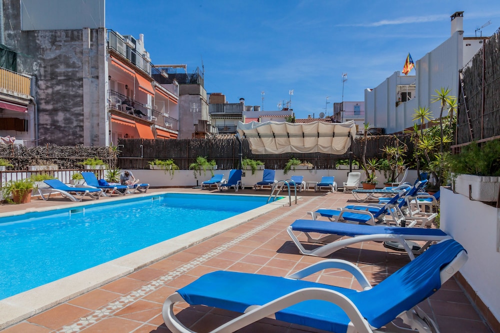 El Cid Hotel 37/72