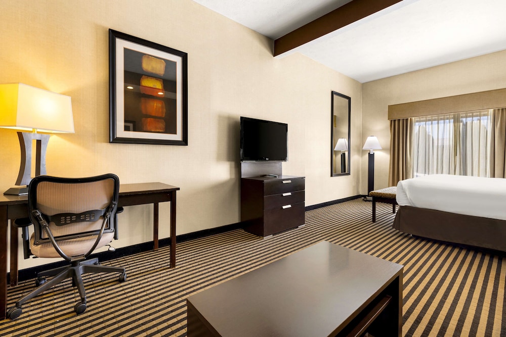 Sonesta Essential Indianapolis Airport 28/34