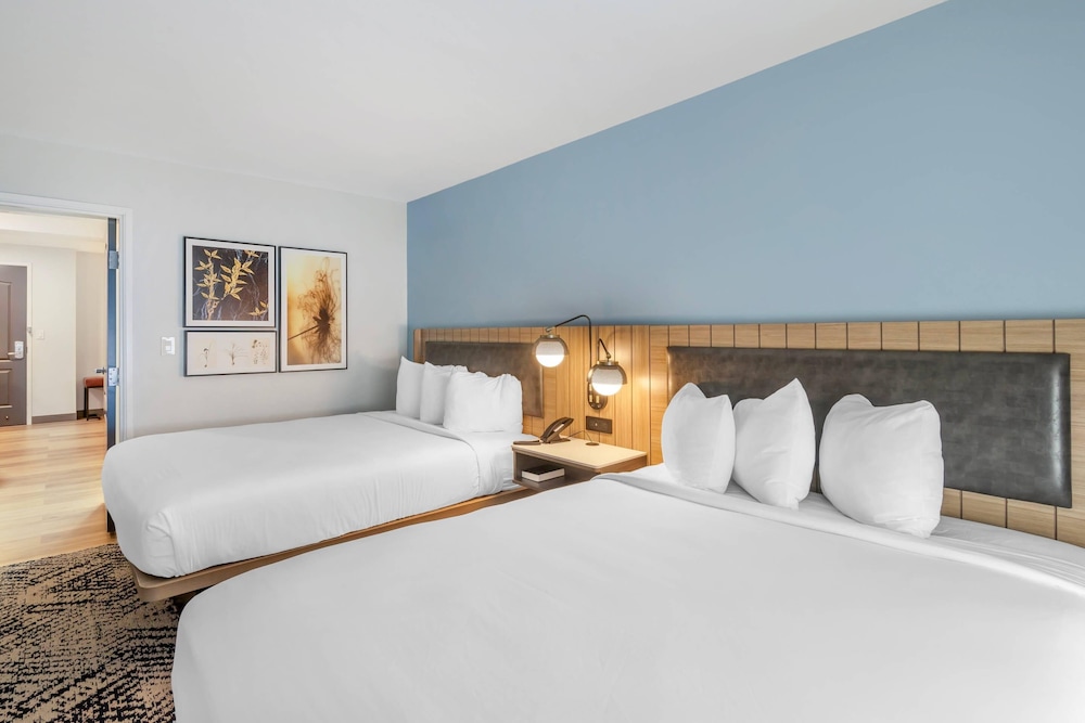 SUITE, 2 QUEEN BEDS