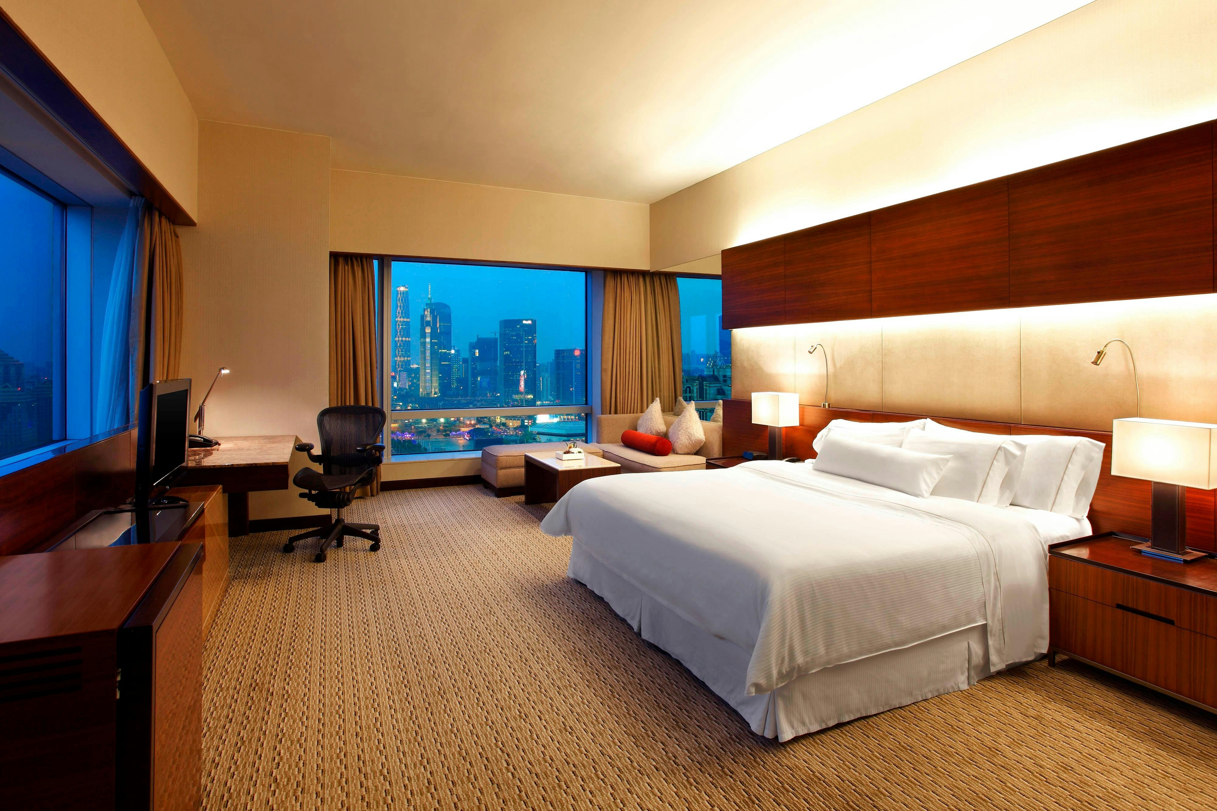 Room, City View