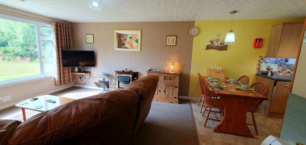 Torcroft Lodges 32/50