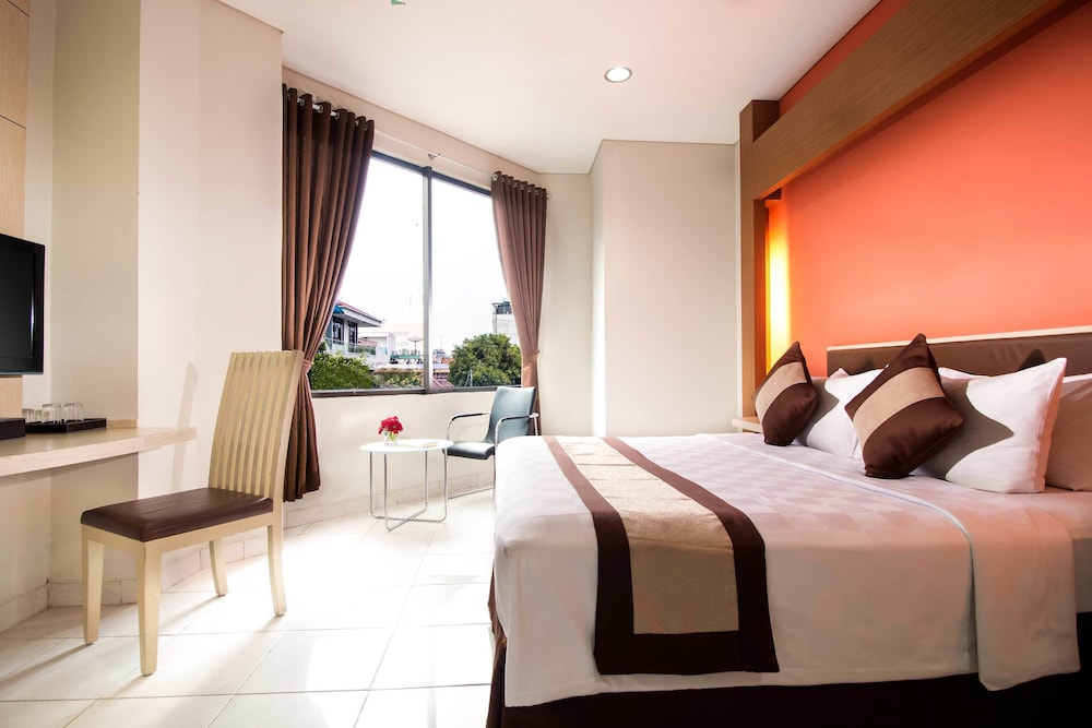 غرفة ديلوكس بسرير كينج، Hotel 88 Jakarta - Mangga Besar VIII 3/7