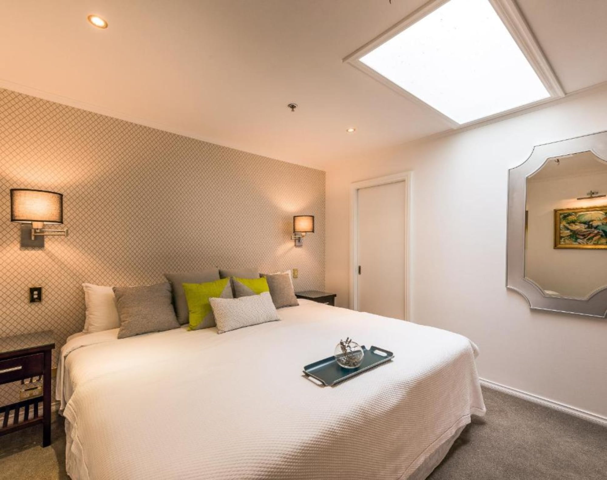 1 BEDROOM, PENTHOUSE, APARTMENT