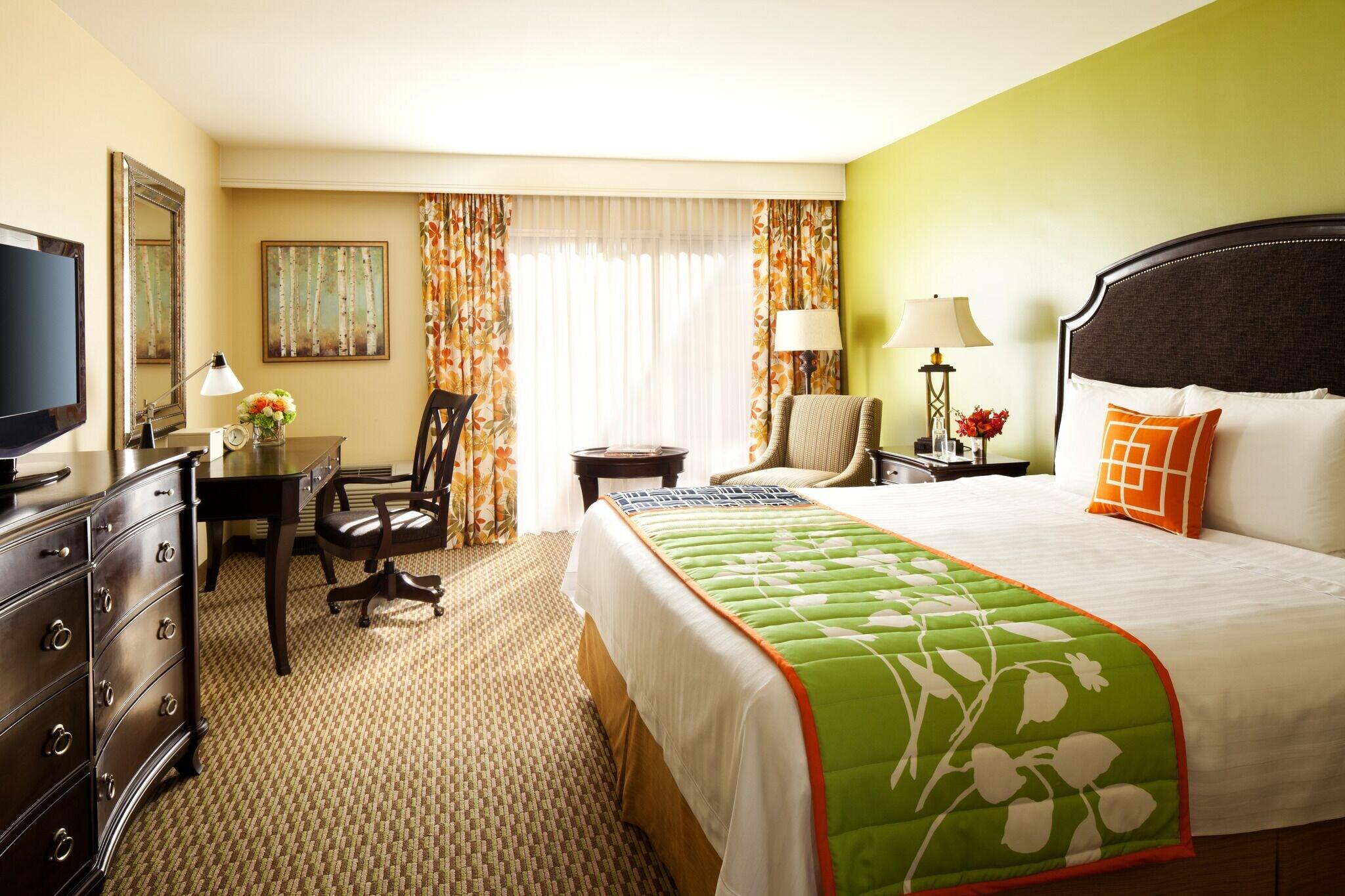 The Querque Hotel 8/23