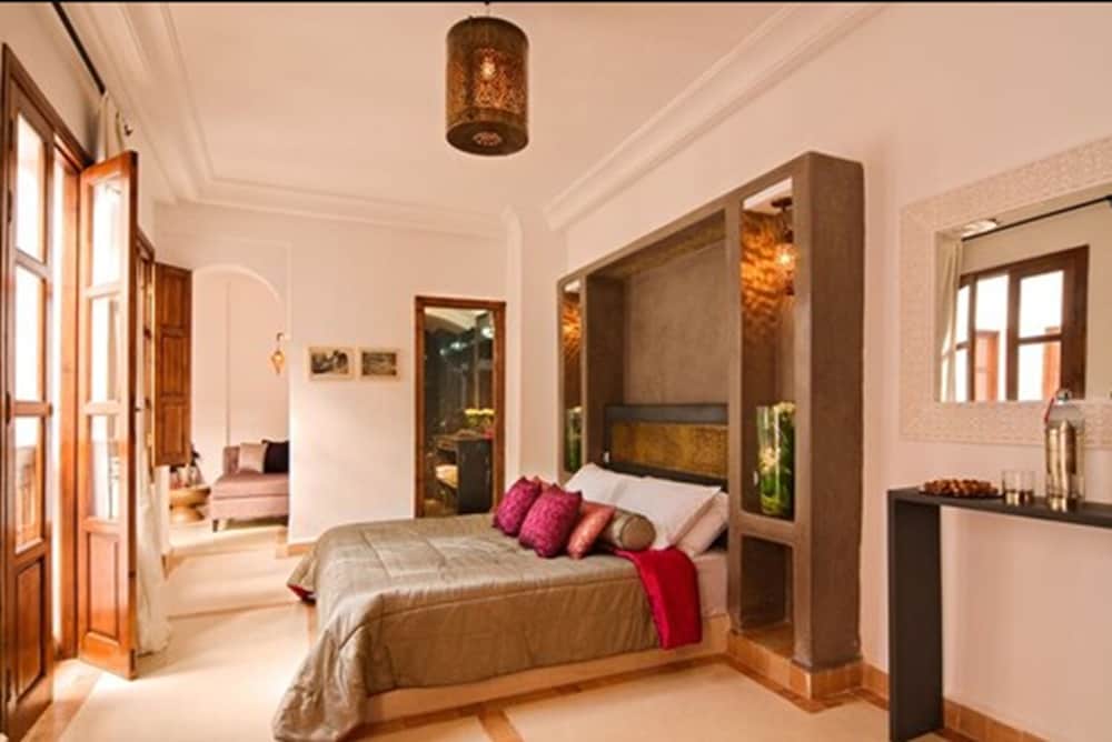 BOUGAINVILLEA, DELUXE, SUITE