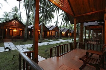 Symphony Palms Beach Resort 5/57