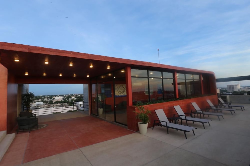 EVERGLADES SUITES 7/50