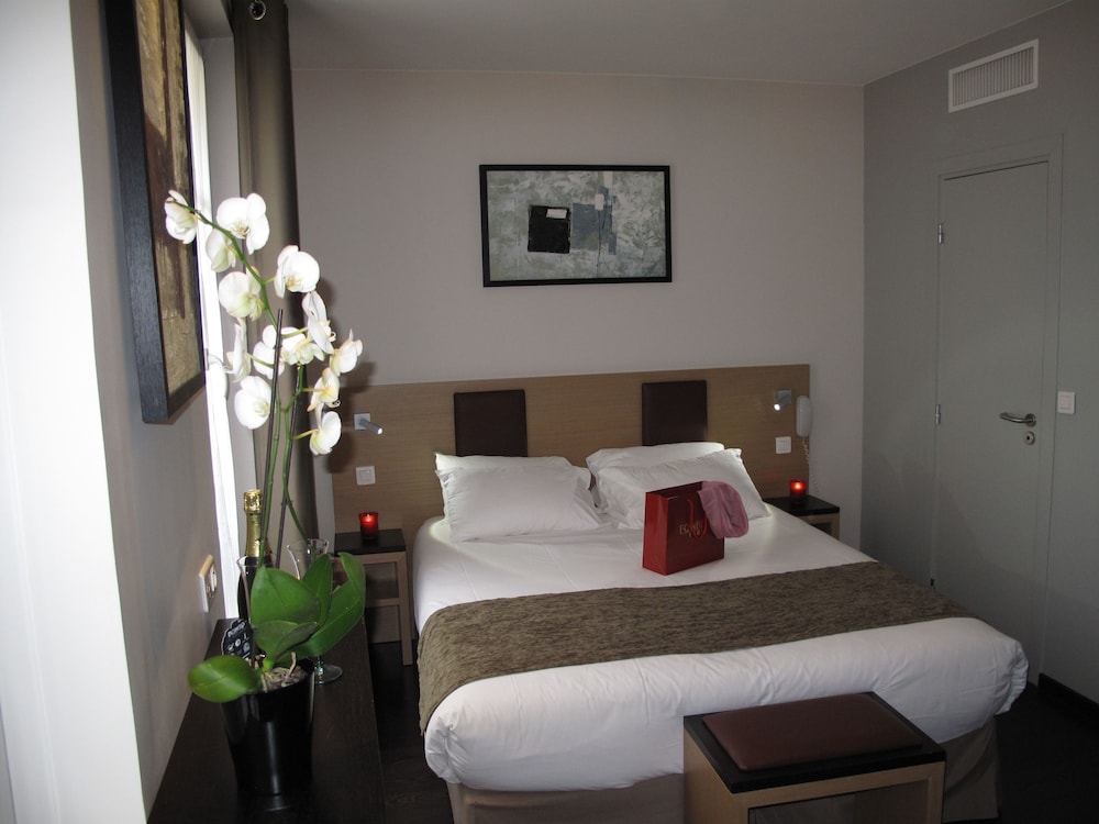 Hotel Source 24/61