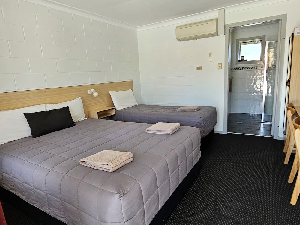 Basic, 1 Queen and 1 Single Bed