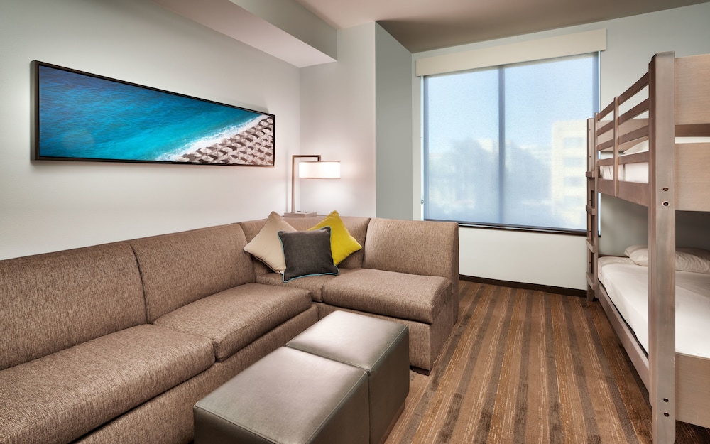 HYATT HOUSE AT ANAHEIM RESORT/CONVENTION CENTER 40/64