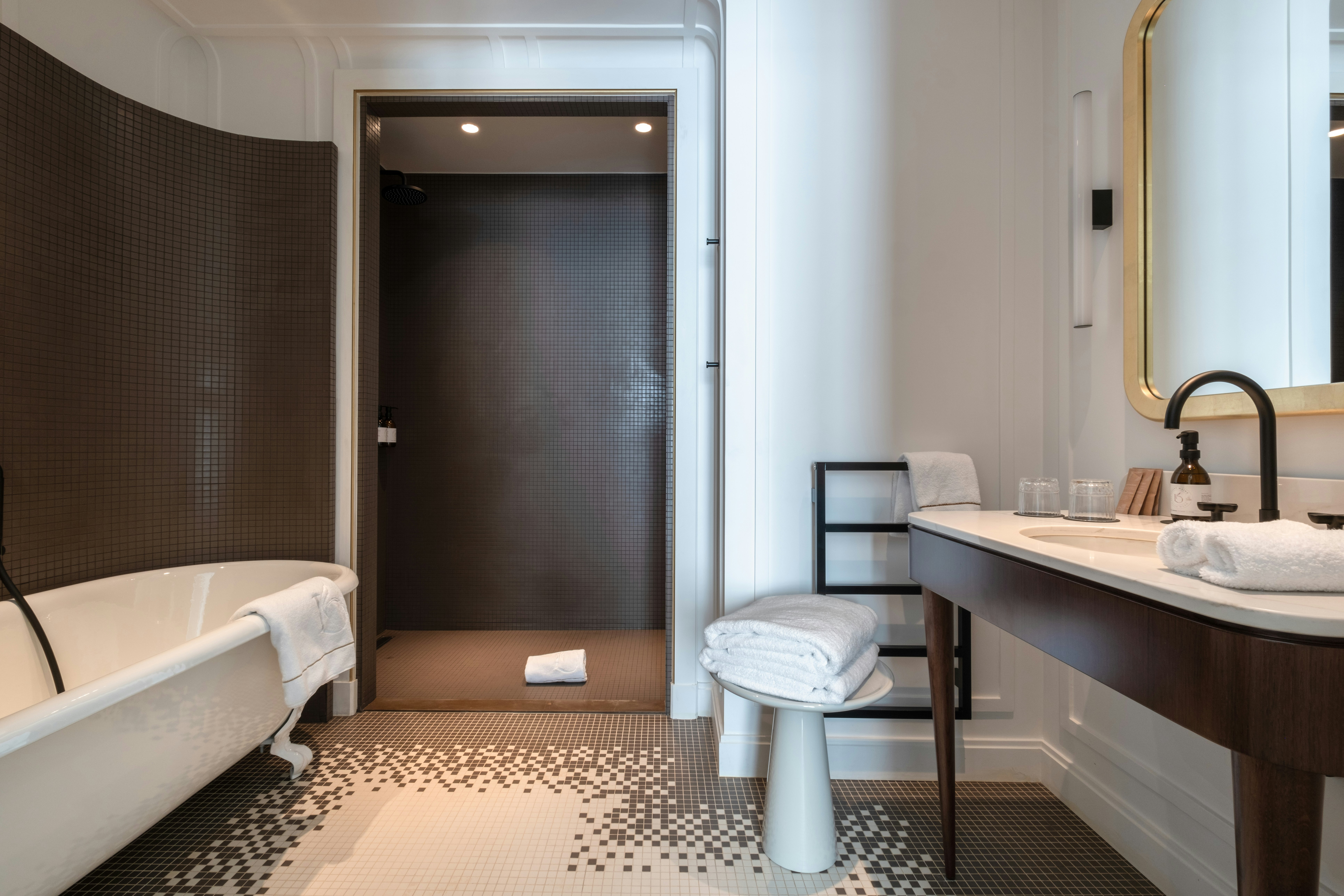 Hotel Les Lumieres 47/50