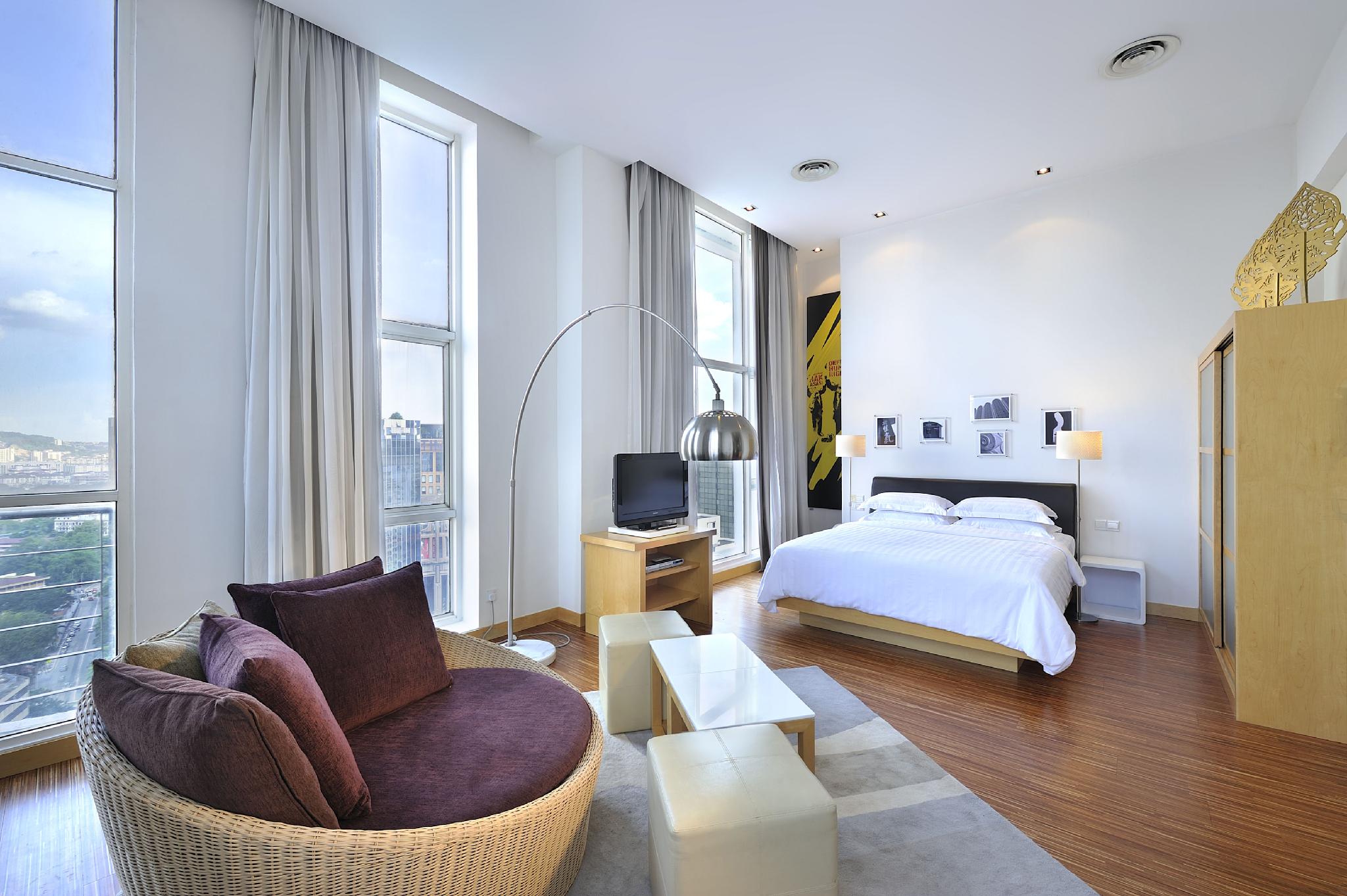 10 Rooms, Premium, Double Bed, Corner، Hotel Capitol Kuala Lumpur 2/2
