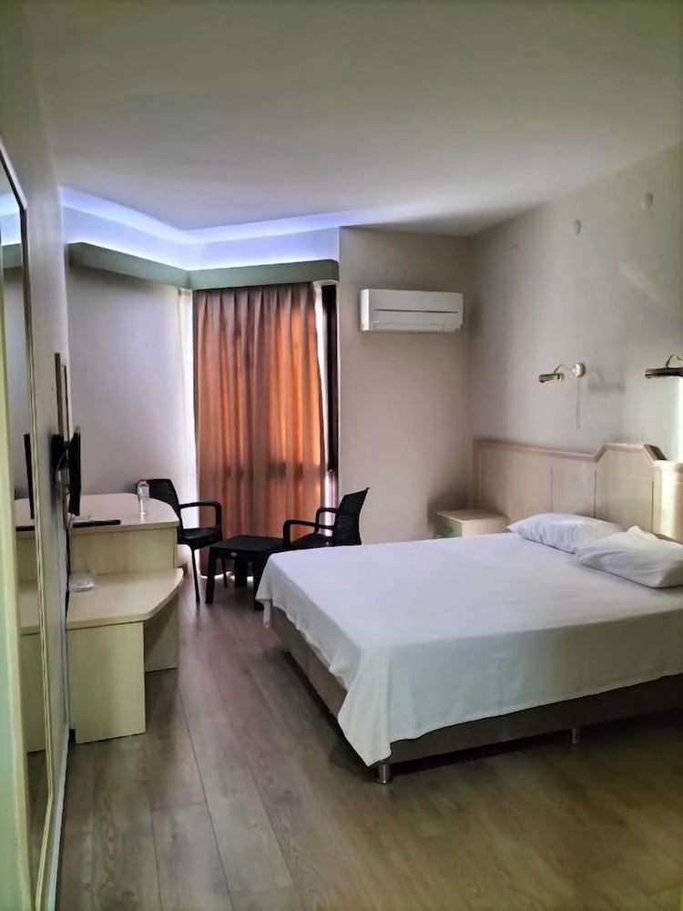 Ridvan Hotel 34/69