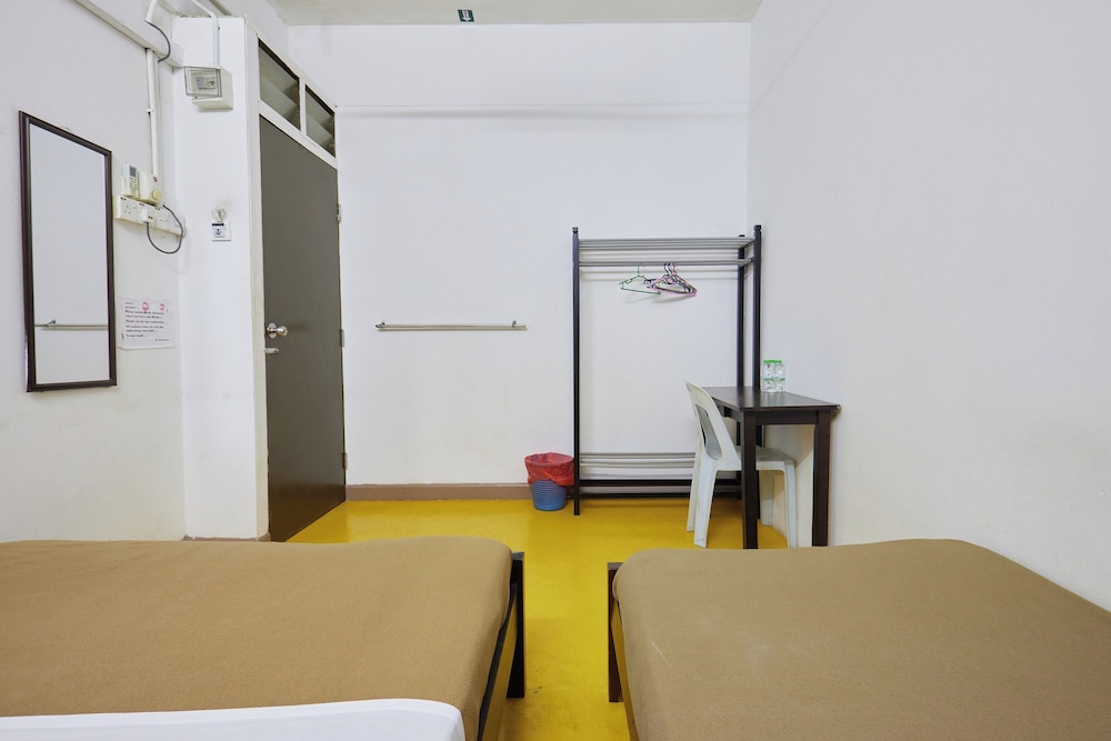 Uncle Guesthouse Kuala Terengganu by ZUZU 50/62