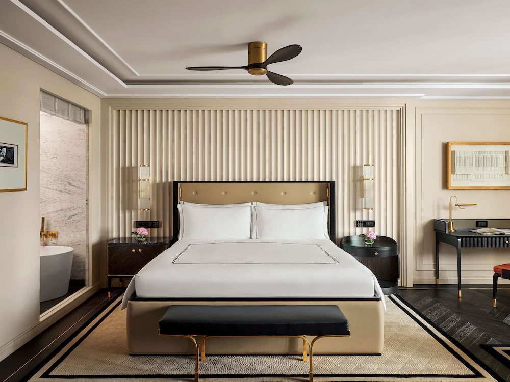 Fairmont Gold, Junior Suite, King Bed, Lounge Access