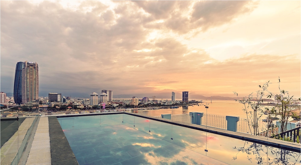 Ibiza Riverfront Hotel Da Nang 47/74