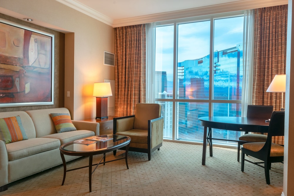 The Signature at MGM Grand - All Suites 33/60