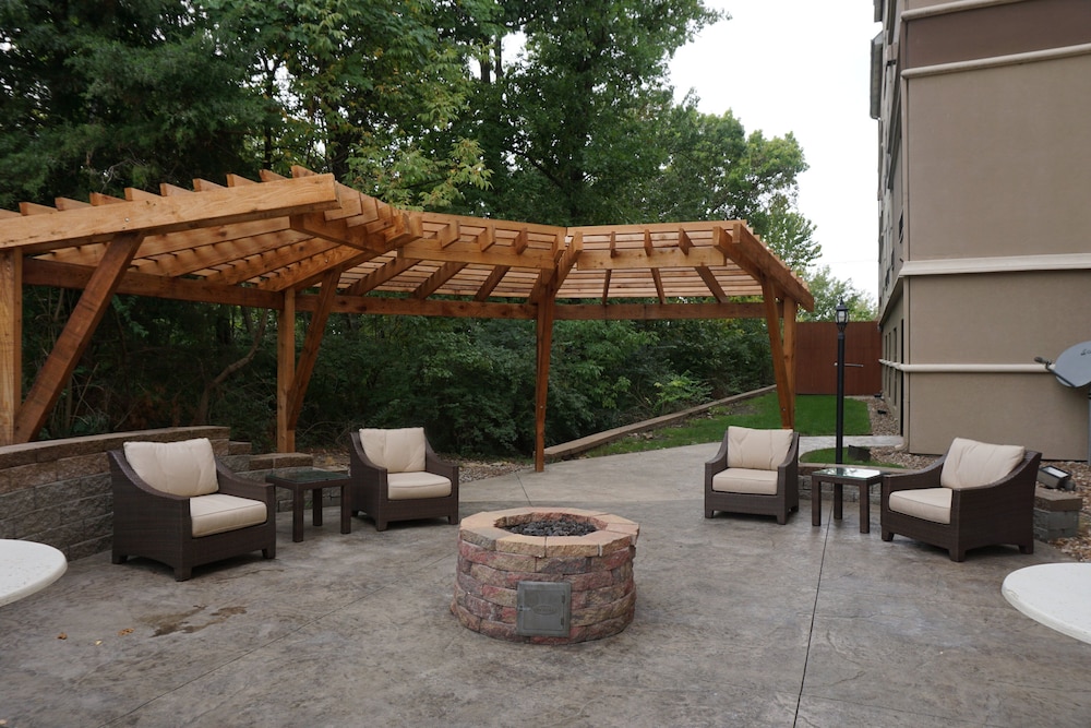 Staybridge Suites Columbia Hwy 63 I 70 46/50
