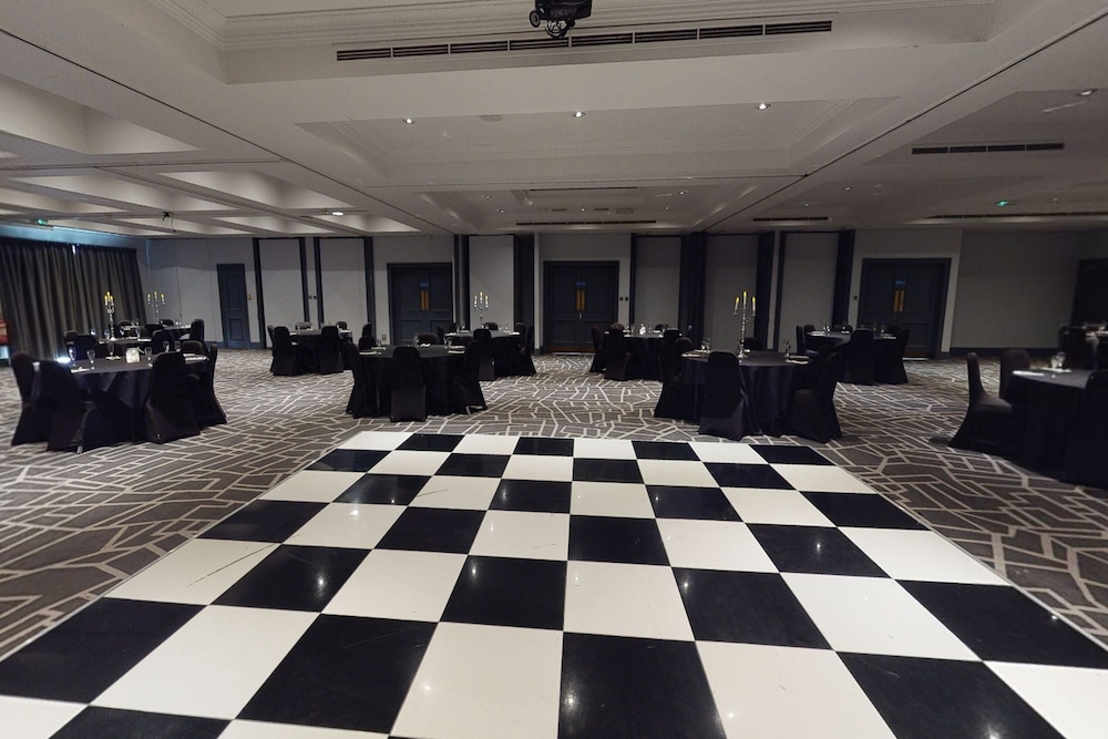Village Urban Resort Nottingham 58/62